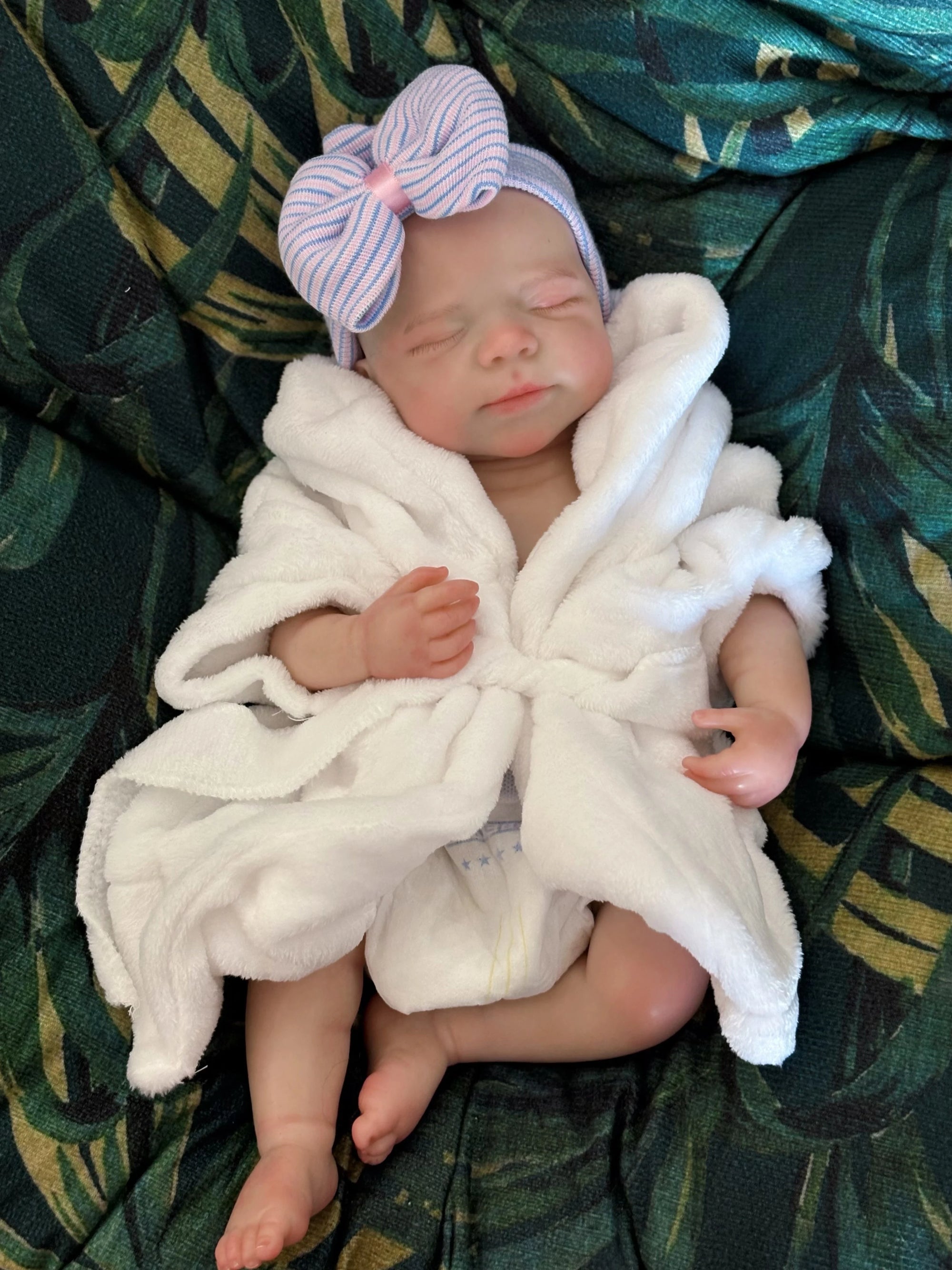 Real Silicone Reborn Dolls – full body silicone reborn baby doll UK view 5